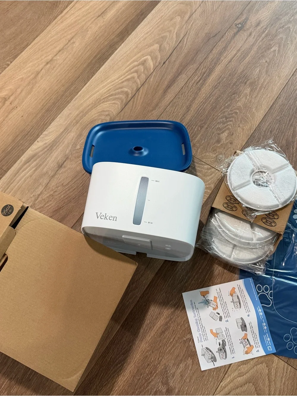 Veken pet fountain + 6 filters NEW!!